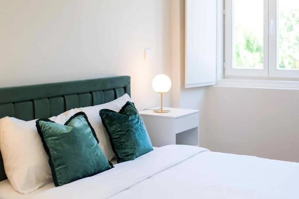 Pardal 1A - Boutique 2 Bed Apartment 리스본